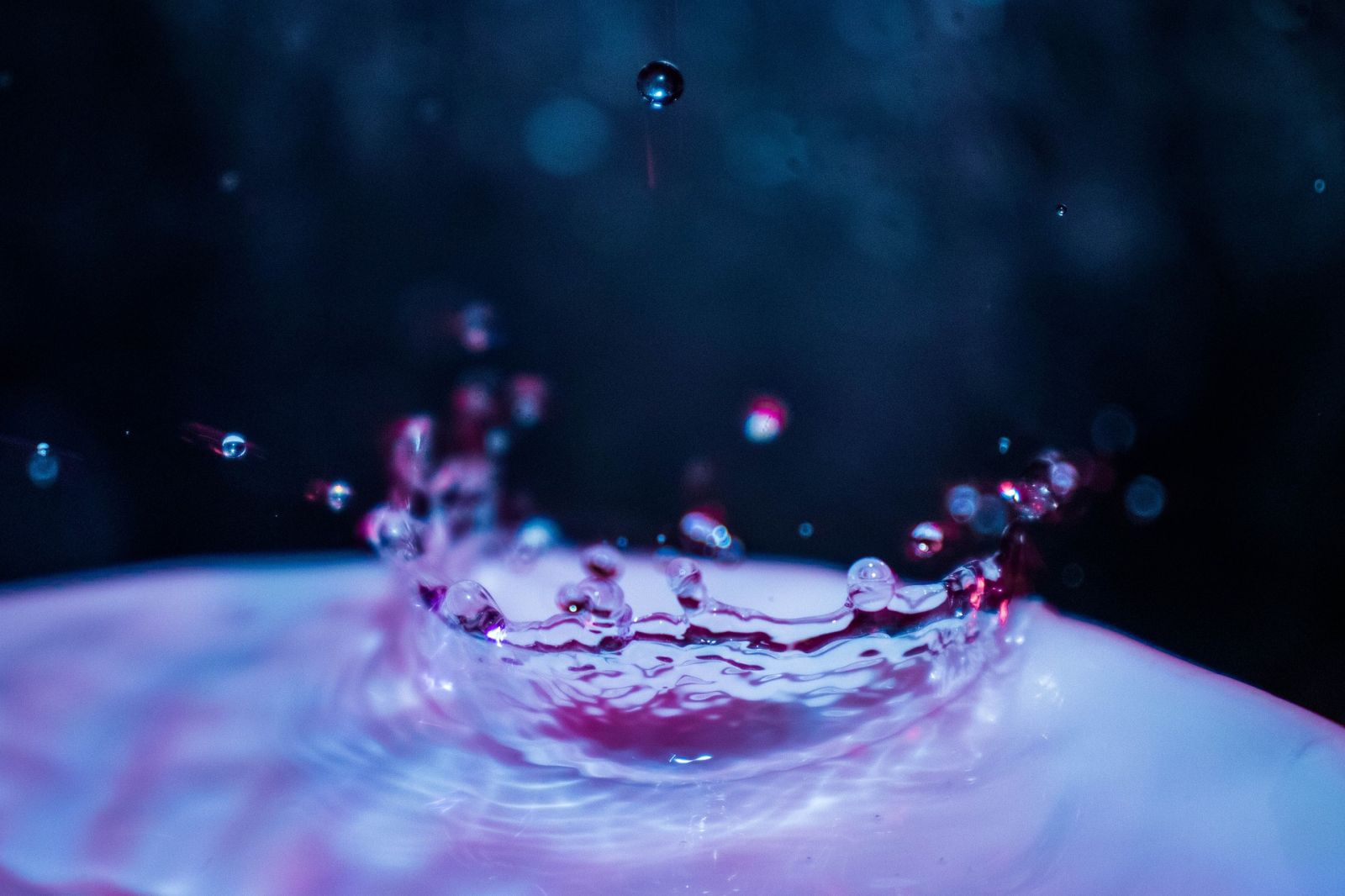 Tracing pollution at source: innovative approaches to identify and monitor emerging contaminants